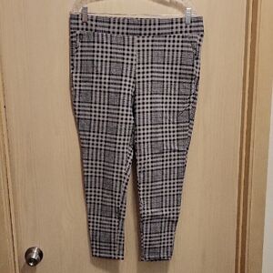 Torrid Monochrome Leggings With Pockets